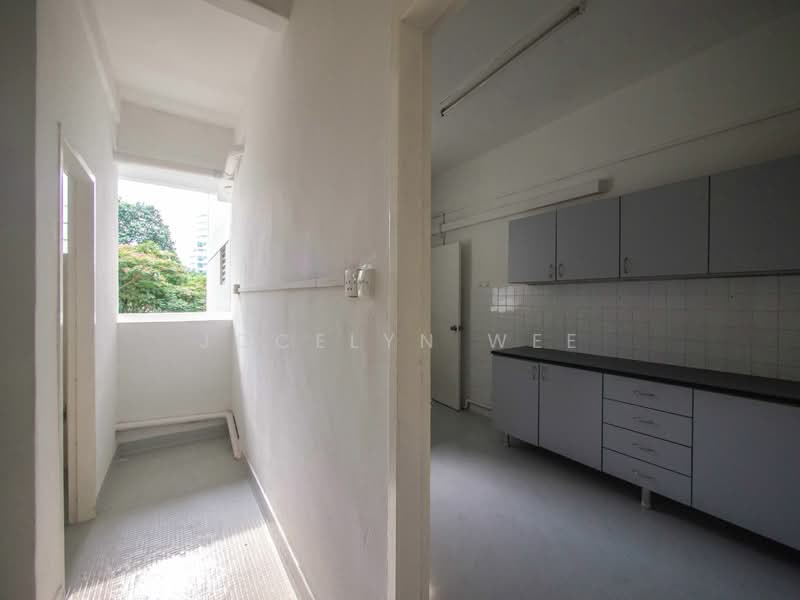 Kum Hing Court, 36 Tomlinson Road, 3 Bedrooms, 1,625 sqft, Apartment For Rent, by Jocelyn Wee, 19413427 - Kitchen Area leading to Store/Helper's Room - PropertyGuru.com.sg