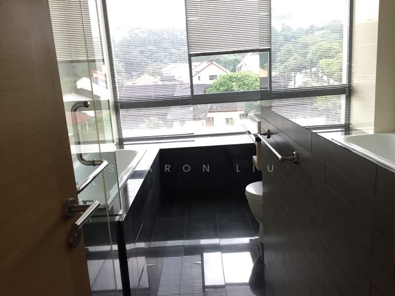 Quinterra, 359 Holland Road, 4 Bedrooms, 1,679 sqft, Condominium For Rent, by Sharon Liu, 19413448 - master bathroom with long bath tub/separate shower - PropertyGuru.com.sg
