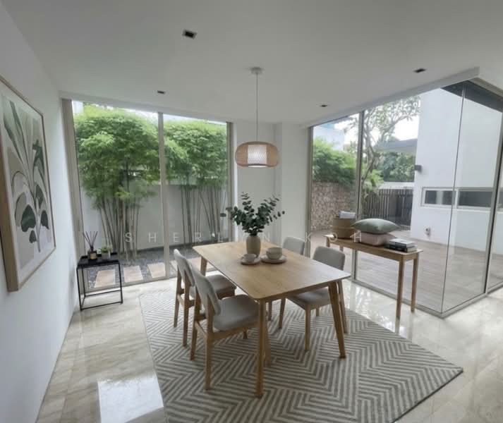 Renovated - Tropical Bungalow with pool, Coronation Rd West, 5 Bedrooms, 5,000 sqft, Bungalow House For Rent, by Sherlyn Koh, 19414745 - PropertyGuru.com.sg