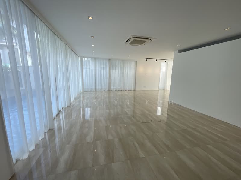 Renovated - Tropical Bungalow with pool, Coronation Rd West, 5 Bedrooms, 5,000 sqft, Bungalow House For Rent, by Sherlyn Koh, 19414745 - PropertyGuru.com.sg