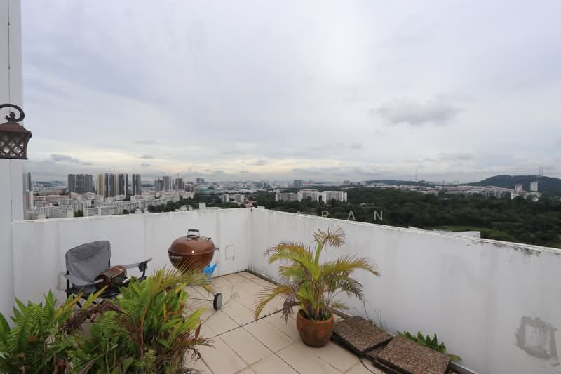 Montview, 63 Mount Sinai Drive, 4 Bedrooms, 3,412 sqft, Condominium For Rent, by Max Maran, 19418572 - Have you’re own Jacuzzi and Space is so big you can have you’re own BBQ Party  - PropertyGuru.com.sg