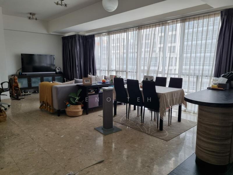 For Rent - UE Square