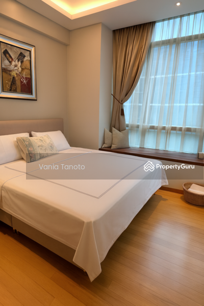 Master Bedroom - King sized Kingkoil Bed
