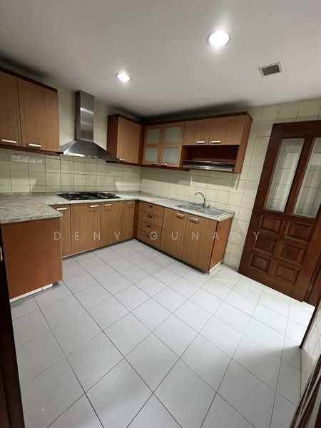 For Rent - Carissa Park Condo