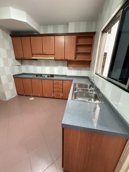 Teresa Ville, 1001 Lower Delta Road, 4 Bedrooms, 1,981 sqft, Condominium For Rent, by Juliana Ang, 19433767 - PropertyGuru.com.sg