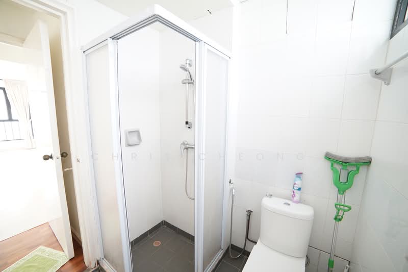Fernwood Towers, 26 Fernwood Terrace, 2 Bedrooms, 807 sqft, Condominium For Rent, by Chris Cheong, 19444722 - PropertyGuru.com.sg