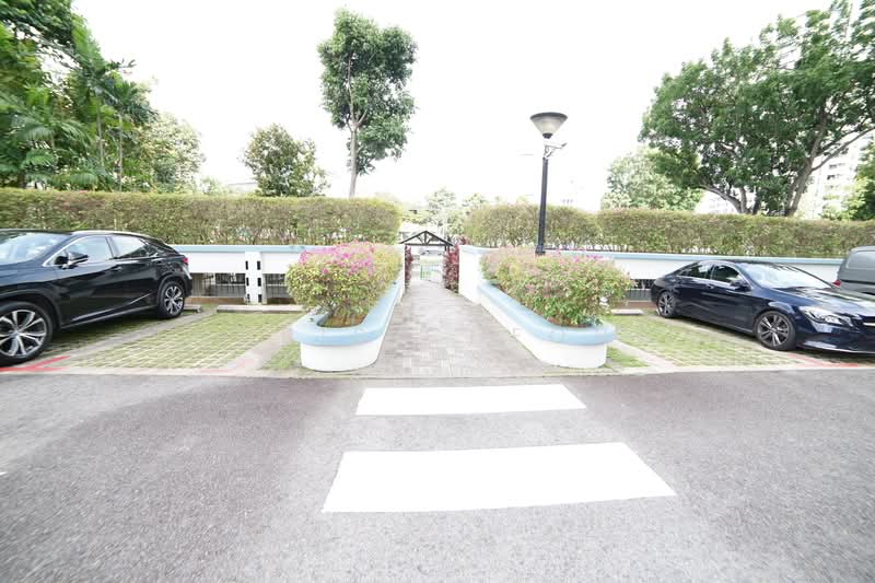 Fernwood Towers, 26 Fernwood Terrace, 2 Bedrooms, 807 sqft, Condominium For Rent, by Chris Cheong, 19444722 - Side gate to East Coast Park - PropertyGuru.com.sg