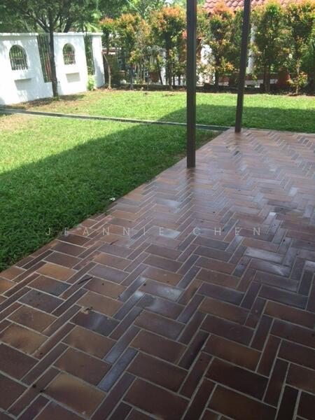 Huge Luxurious Garden