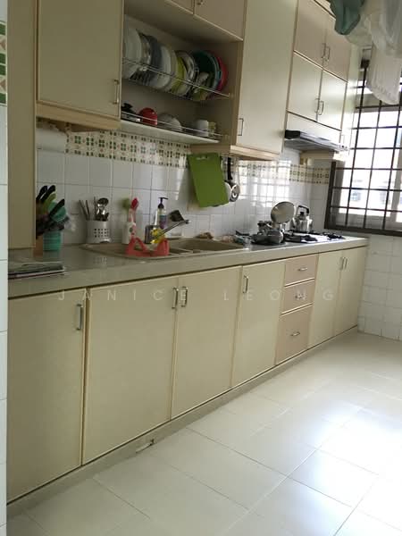312 Tampines Street 33, 312 Tampines Street 33, 4 Bedrooms, 1,506 sqft, HDB Flat For Rent, by Janice Leong, 19449539 - kitchen - PropertyGuru.com.sg