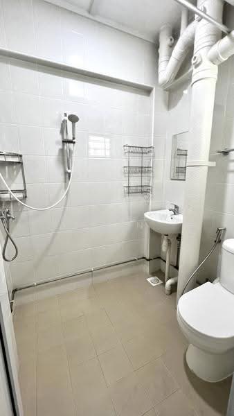 121 Potong Pasir Avenue 1, 121 Potong Pasir Avenue 1, Macpherson / Potong Pasir, 3 Bedrooms, 1,200 sqft, HDB Flat For Rent, by Matthew Chan, 19456846 - PropertyGuru.com.sg