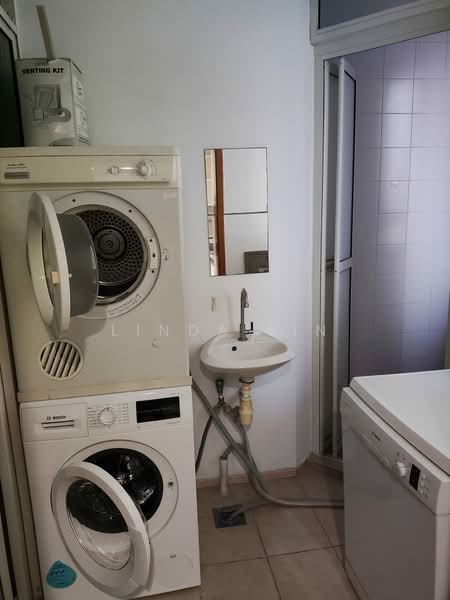Goldenhill Park Condo, 60 Mei Hwan Drive, 3 Bedrooms, 1,313 sqft, Condominium For Rent, by Linda Lin, 19459861 - Laundry Area - PropertyGuru.com.sg
