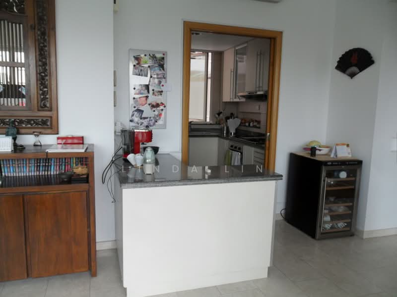 Goldenhill Park Condo, 60 Mei Hwan Drive, 3 Bedrooms, 1,313 sqft, Condominium For Rent, by Linda Lin, 19459861 - Bar counter - PropertyGuru.com.sg