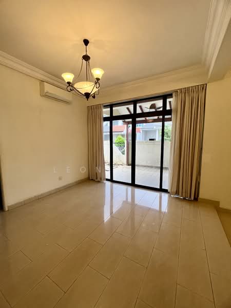 Peakville Park, Peakville Walk, 4 Bedrooms, 2,622 sqft, Terraced House For Rent, by Leon Chea, 19463721 - PropertyGuru.com.sg