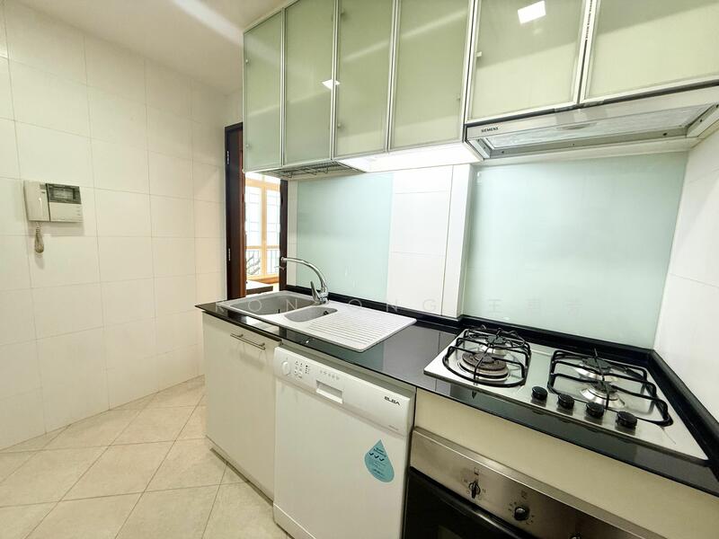 Robertson 100, 100 Robertson Quay, Orchard / River Valley, 2 Bedrooms, 883 sqft, Apartment For Rent, by Sharon Ong 王惠芳, 19469386 - PropertyGuru.com.sg