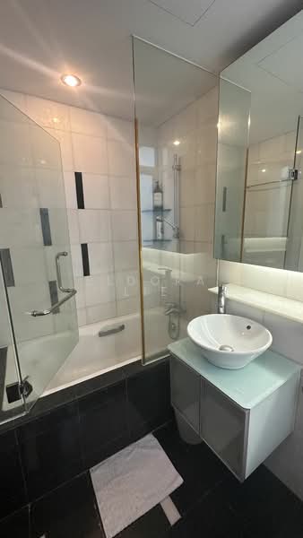 Robertson 100, 100 Robertson Quay, 2 Bedrooms, 870 sqft, Apartment For Rent, by Eldora Lie, 19483503 - PropertyGuru.com.sg