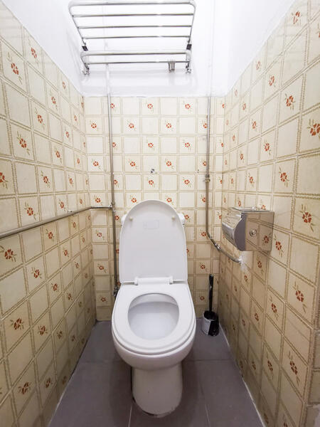 People's Park Centre - Bathroom 
