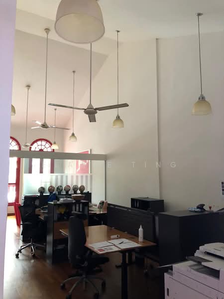 Duxton Hill F&B conservation shop / shophouse, Duxton Hill, 2,600 sqft, Shop / Shophouse For Sale, by Elaine Ting, 19495957 - High ceiling 2nd storey - CommercialGuru.com.sg
