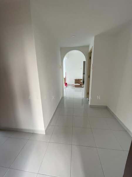 Braddell View, 10 Braddell Hill, 3 Bedrooms, 1,432 sqft, Apartment For Rent, by Alexis Tan, 19496766 - Hallway - PropertyGuru.com.sg