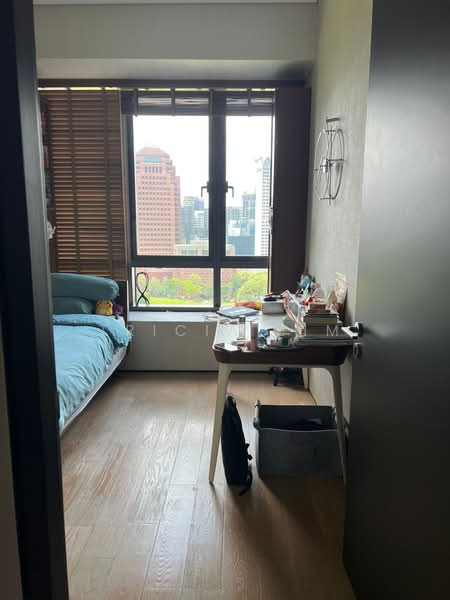 OUE Twin Peaks Condominium For Sale at S$ 4,000,000 | PropertyGuru Singapore