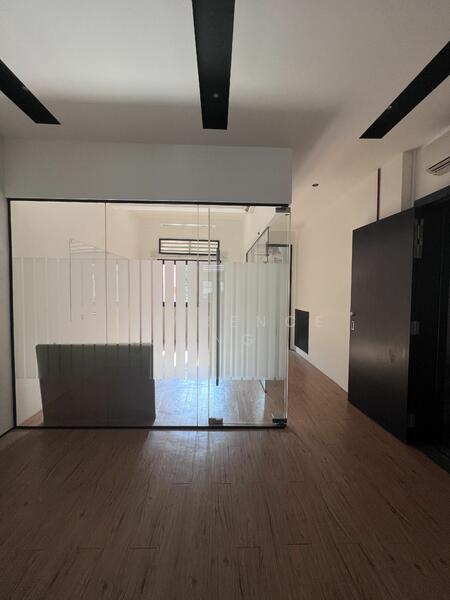 Keong Saik / Chinatown / Outram MRT, Outram MRT, 1,100 sqft, Office For Rent, by Lawrence Ang, 19502635 - CommercialGuru.com.sg