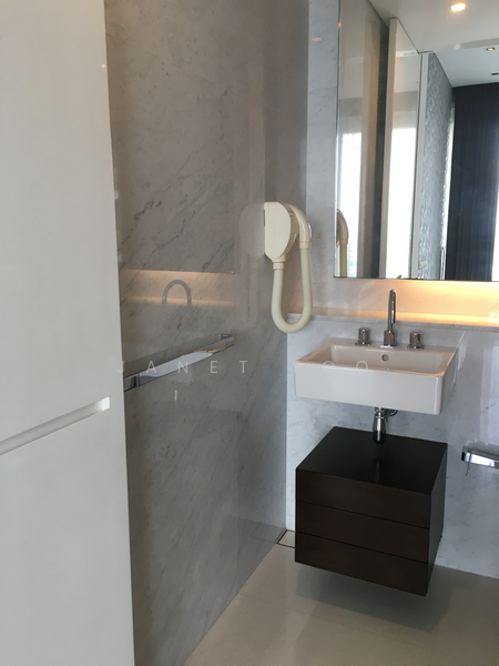 Scotts Square, 8 Scotts Road, 1 Bedroom, 624 sqft, Apartment For Sale, by Janet Foo, 19502741 - PropertyGuru.com.sg