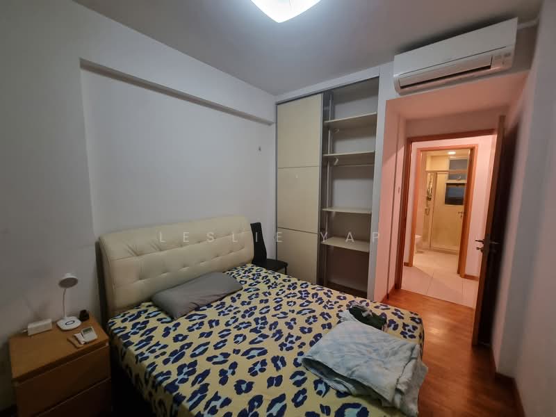 The Lakeshore, 31 Jurong West Street 41, 3 Bedrooms, 1,152 sqft, Condominium For Rent, by Leslie Yap, 19510518 - PropertyGuru.com.sg