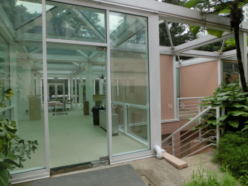 Entrance to Winter Garden facilities
