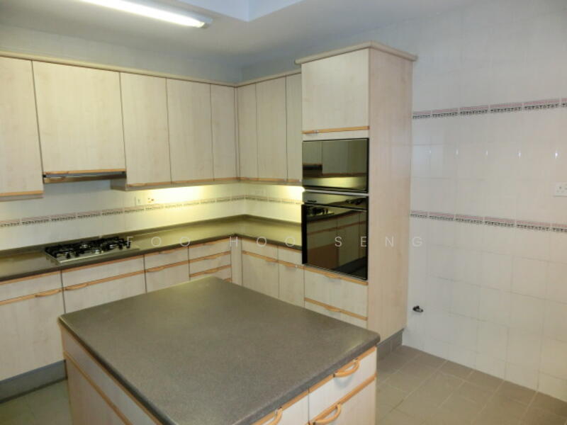 Kitchen with Island