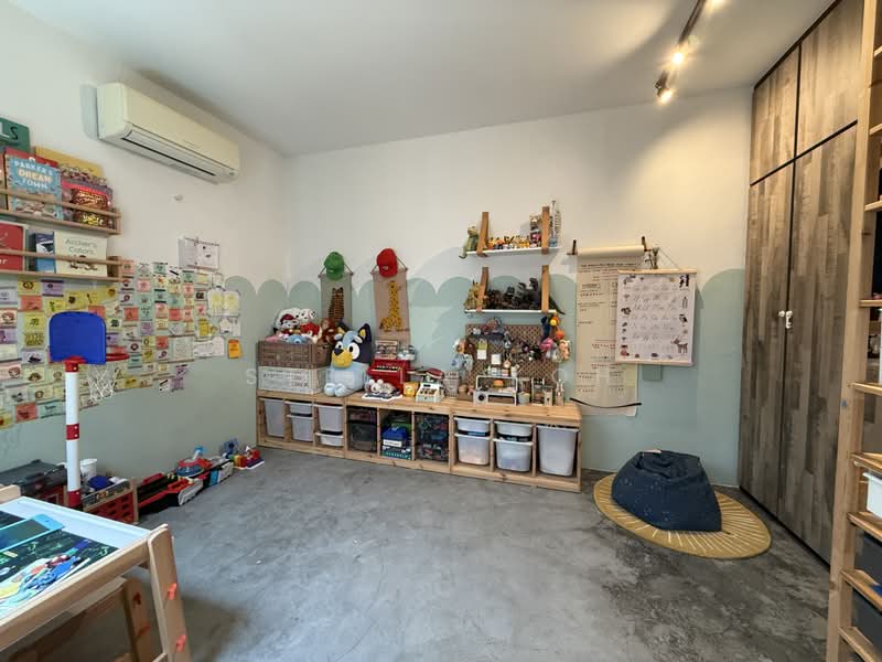 Stangee place, Stangee Place, 3 Bedrooms, 1,334 sqft, Walk-up Apartment For Rent, by Stella Koh, 19518807 - PropertyGuru.com.sg