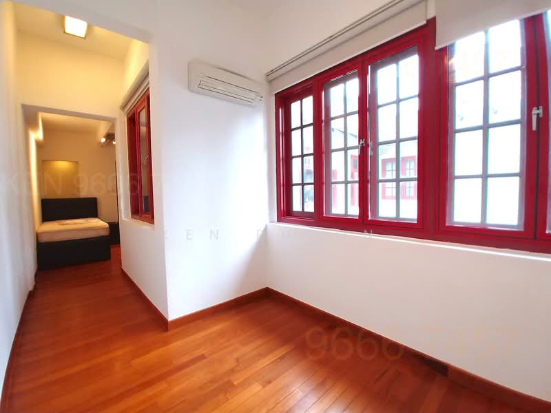 HOT HOT CHINATOWN @ 2 MINS WALK, CHARMING ELEGANT Conservation Shop house, TELOK AYER MRT, CLUB STREET, CHINATOWN MRT, 2 Bedrooms, 1,005 sqft, Conservation House For Rent, by Ken Phoon, 19520908 - PropertyGuru.com.sg