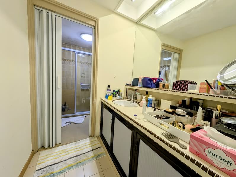 Ridgewood Condominium, 3 Ridgewood Close, 3 Bedrooms, 1,744 sqft, Condominium For Rent, by Ray Lee, 19528257 - PropertyGuru.com.sg