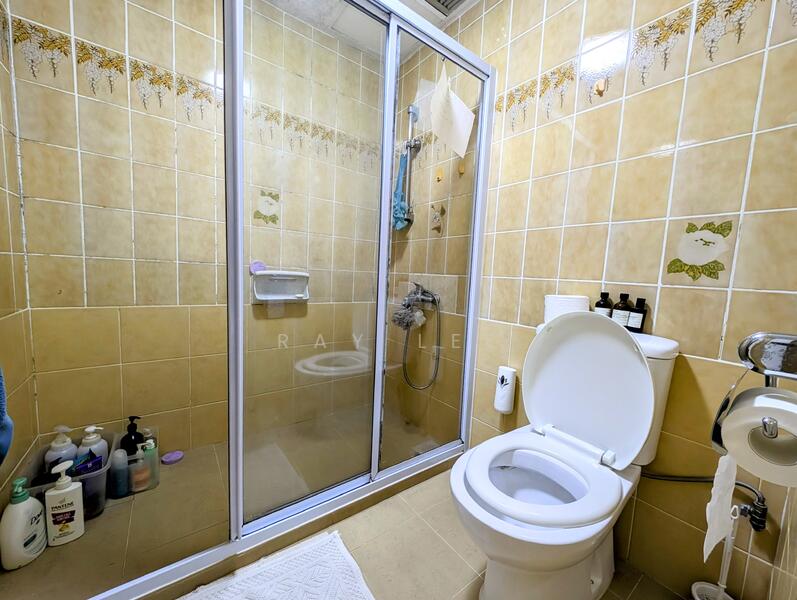 Ridgewood Condominium, 3 Ridgewood Close, 3 Bedrooms, 1,744 sqft, Condominium For Rent, by Ray Lee, 19528257 - PropertyGuru.com.sg