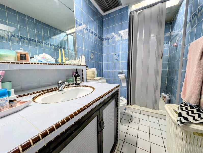 Ridgewood Condominium, 3 Ridgewood Close, 3 Bedrooms, 1,744 sqft, Condominium For Rent, by Ray Lee, 19528257 - PropertyGuru.com.sg