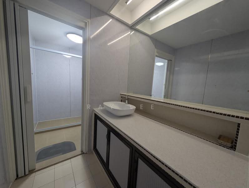 Ridgewood Condominium, 3 Ridgewood Close, Tanglin / Holland / Bukit Timah, 3 Bedrooms, 1,744 sqft, Condominium For Rent, by Ray Lee, 19528257 - PropertyGuru.com.sg