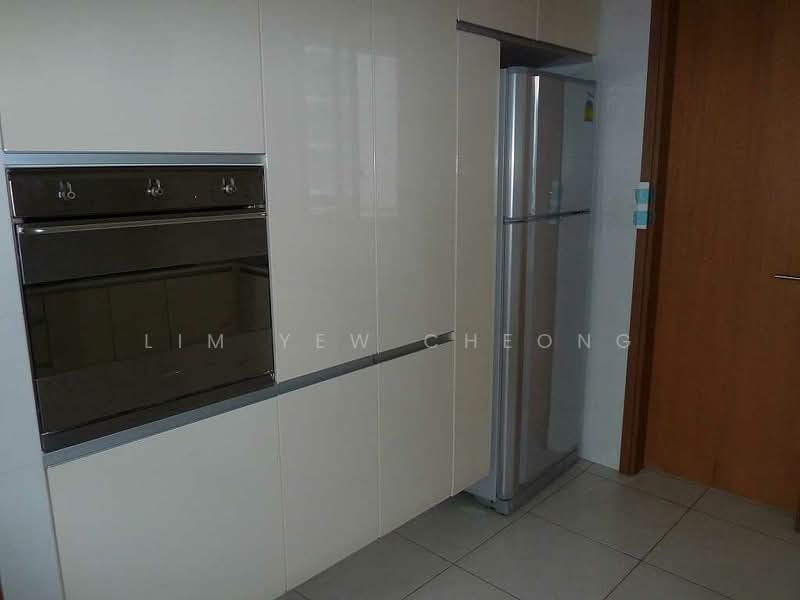 The Sea View, 31 Amber Road, 3 Bedrooms, 1,410 sqft, Condominium For Rent, by Lim Yew Cheong, 19529576 - kitchen 1 - PropertyGuru.com.sg