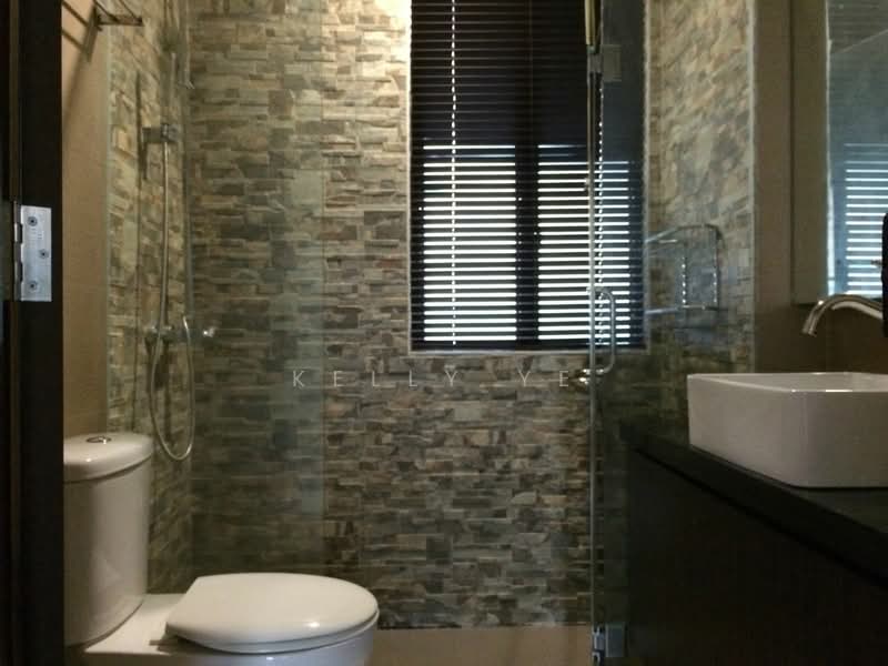 Cavendish Park, 16 Pine Grove, 2 Bedrooms, 926 sqft, Condominium For Rent, by Kelly Ye, 19535560 - Master Bathroom - PropertyGuru.com.sg