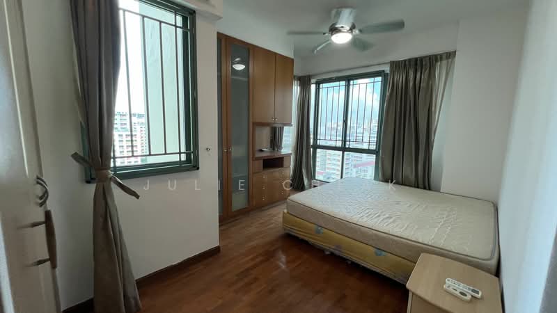 Palm Gardens, 2C Hong San Walk, 3 Bedrooms, 1,216 sqft, Condominium For Rent, by Julie Cheak, 19538465 - PropertyGuru.com.sg