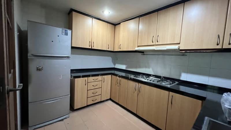 Palm Gardens, 2C Hong San Walk, 3 Bedrooms, 1,216 sqft, Condominium For Rent, by Julie Cheak, 19538465 - PropertyGuru.com.sg