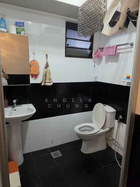 438B Sengkang West Avenue, 438B Sengkang West Avenue, 2 Bedrooms, 1,012 sqft, HDB Flat For Rent, by Angela Chung, 19544393 - PropertyGuru.com.sg