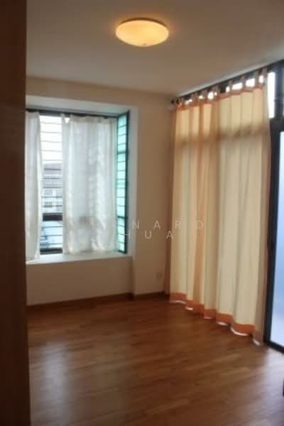 For Rent - The Treeline