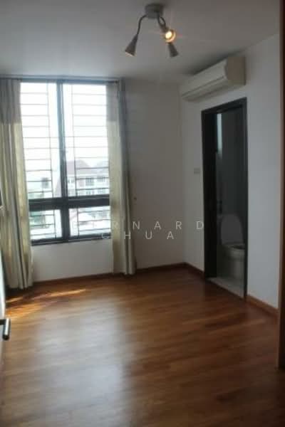 For Rent - The Treeline