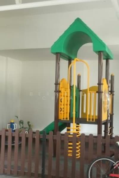 For Rent - The Treeline