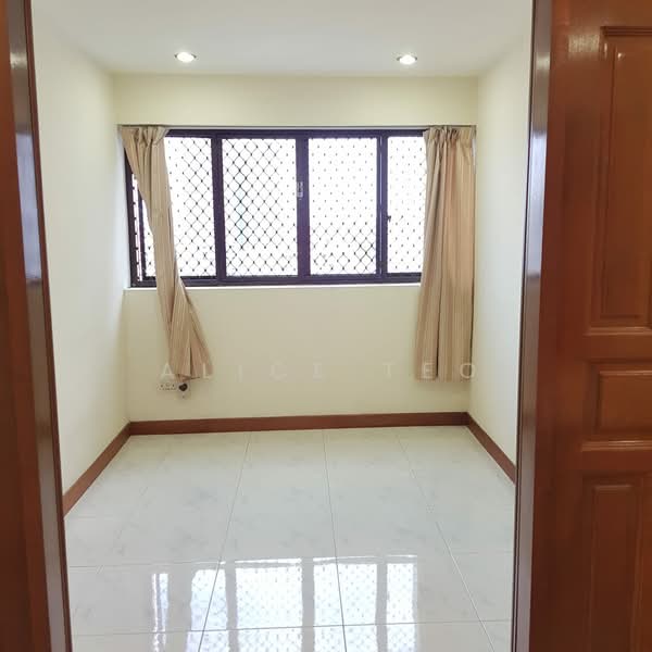 356 Clementi Avenue 2, 356 Clementi Avenue 2, 3 Bedrooms, 1,259 sqft, HDB Flat For Rent, by Alice Teo, 19549534 - PropertyGuru.com.sg