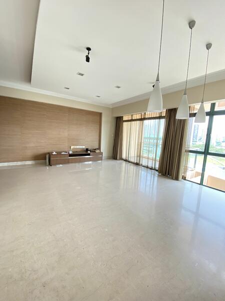 For Rent - Thomson 800