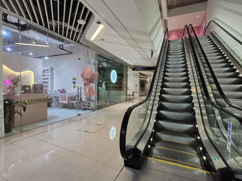 City Gate, 371 Beach Road, 441 sqft, Mall Shop For Sale, by Louis Tey, 19554154 - CommercialGuru.com.sg