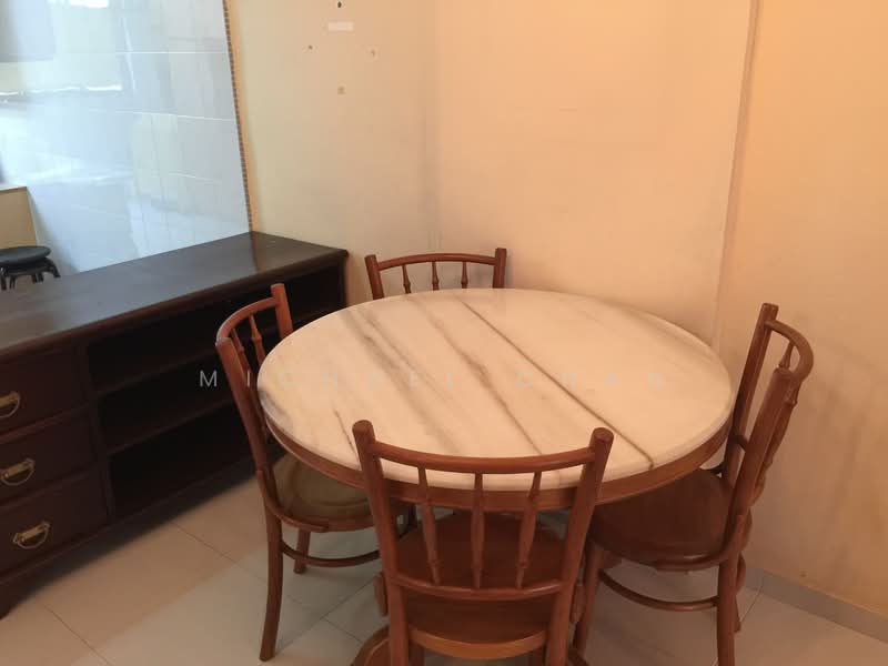 230 Serangoon Avenue 4, 230 Serangoon Avenue 4, 2 Bedrooms, 731 sqft, HDB Flat For Rent, by Michael Chan, 19558700 - Dining Area - PropertyGuru.com.sg