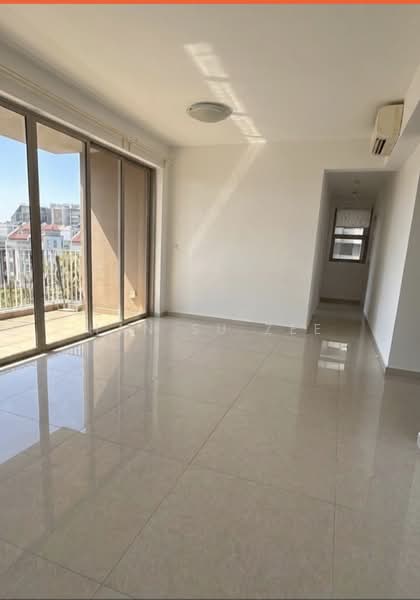 Sea Esta, 28 Pasir Ris Link, 3 Bedrooms, 1,100 sqft, Condominium For Rent, by Han Su Zee, 19560007 - Bright living cum dining area - PropertyGuru.com.sg