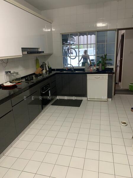 For Rent - Whitley Road