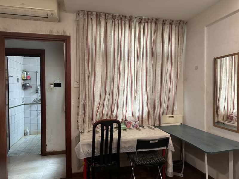 Sunshine Lodge, 510 Upper Serangoon Road, Room Rental, 180 sqft, Apartment For Rent, by Emily Foo, 19569753 - Common Bedroom - PropertyGuru.com.sg