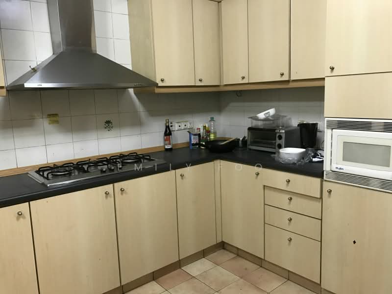 Sunshine Lodge, 510 Upper Serangoon Road, Room Rental, 180 sqft, Apartment For Rent, by Emily Foo, 19569753 - KITCHEN CABINETS - PropertyGuru.com.sg